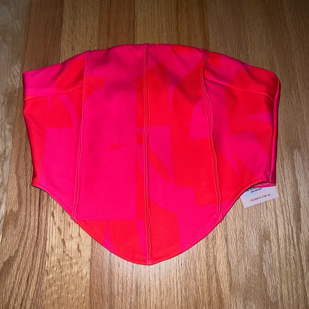 NWT Tiger Mist top size small